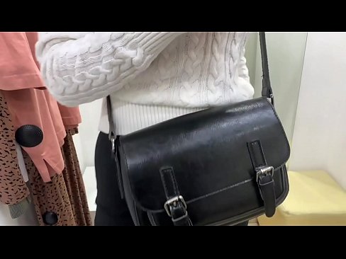 ❤️ Masturbação pública da jovem cadela FeralBerry com um dildo no provador Sexo vídeo em porno pt-br.eviewporn.ru ☑