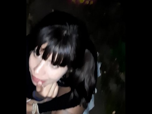 ❤️ Na rua, o pênis inchado em troca de doces Sexo vídeo em porno pt-br.eviewporn.ru ☑
